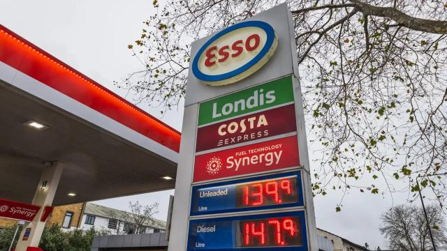 How to Read a Petrol Station Price Board: the Display Tricks That Make Fuel Look Cheaper Than It Is