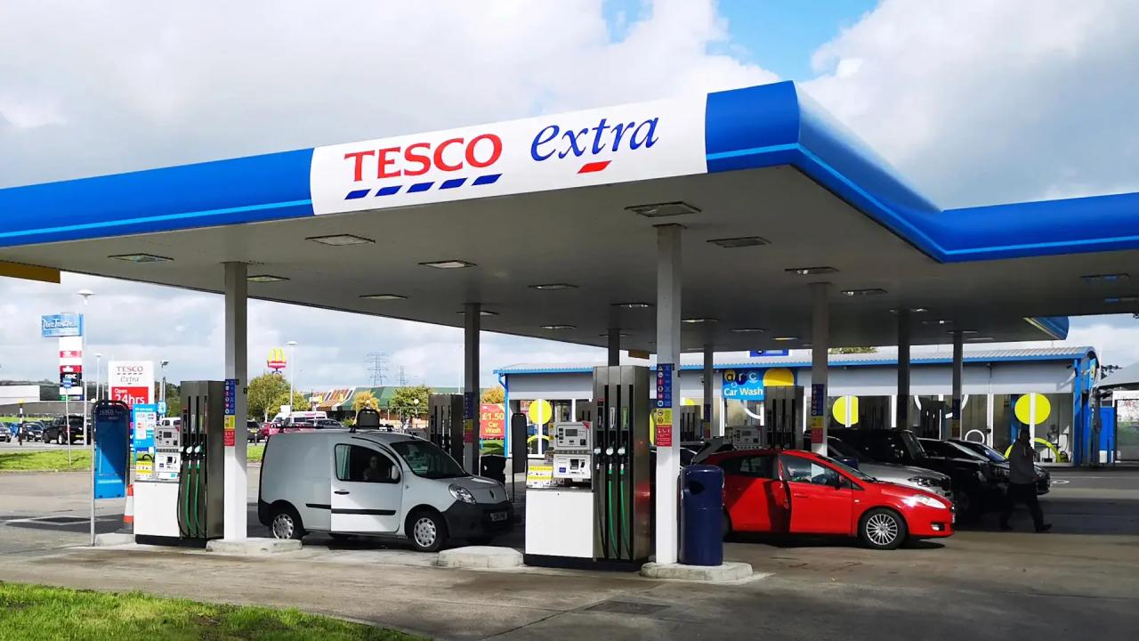 Tesco Extra petrol station
